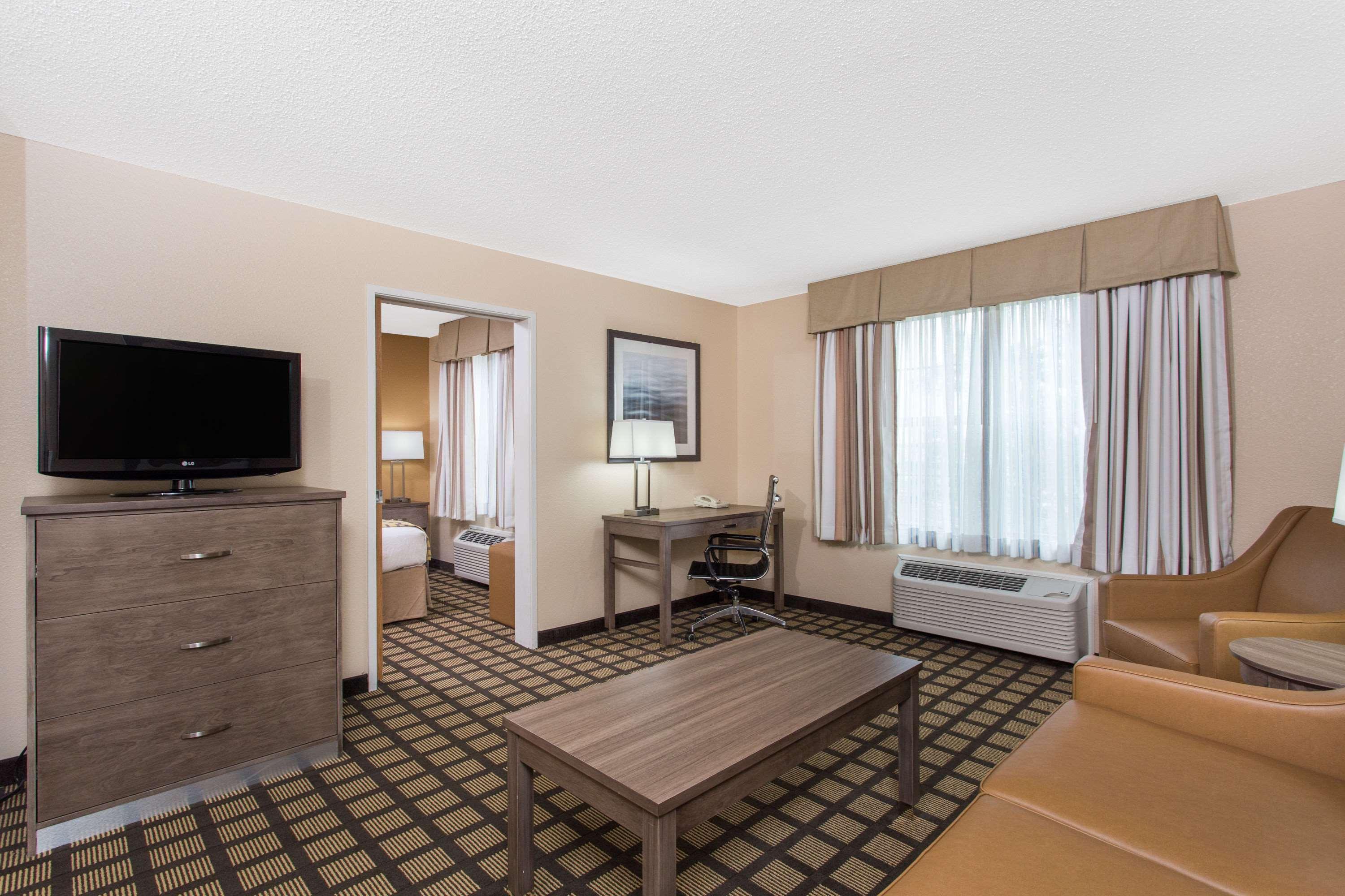 Baymont By Wyndham Plymouth Exterior foto